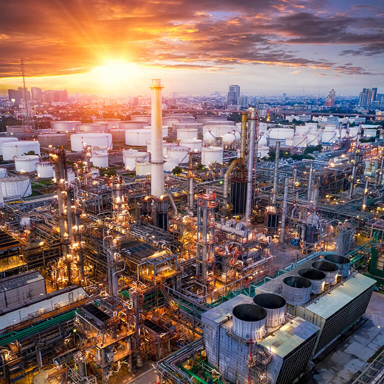Aerial view of a refinery.